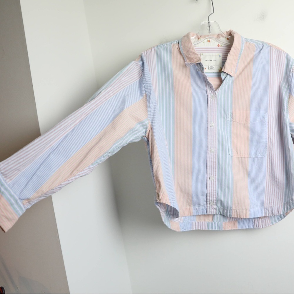 American Eagle AEO Cropped Button-Up Shirt striped pinstripe blue pink short M - Picture 8 of 9